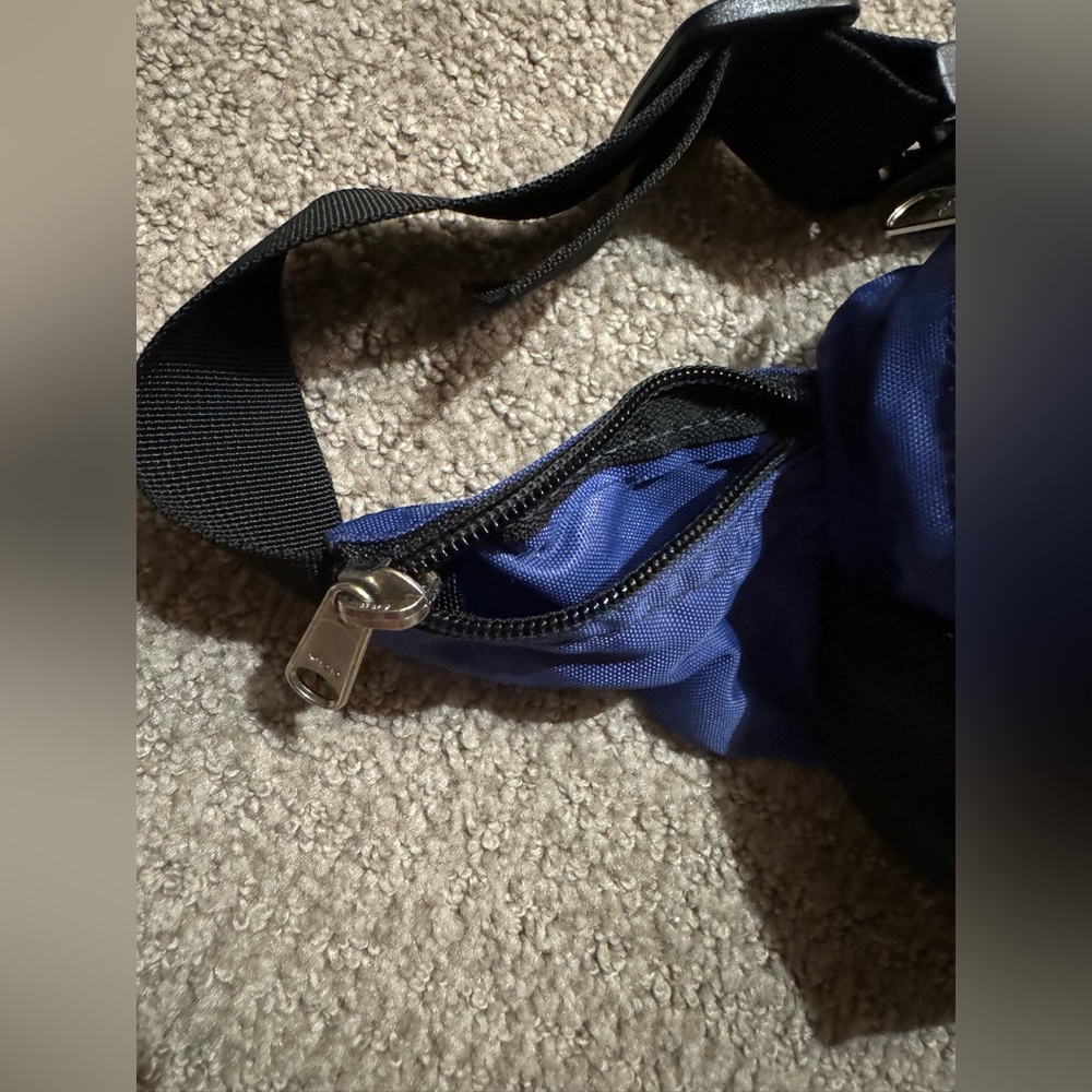 Blue Vintage REI Crossbody Bag/Fanny Pack - Picture 5 of 8